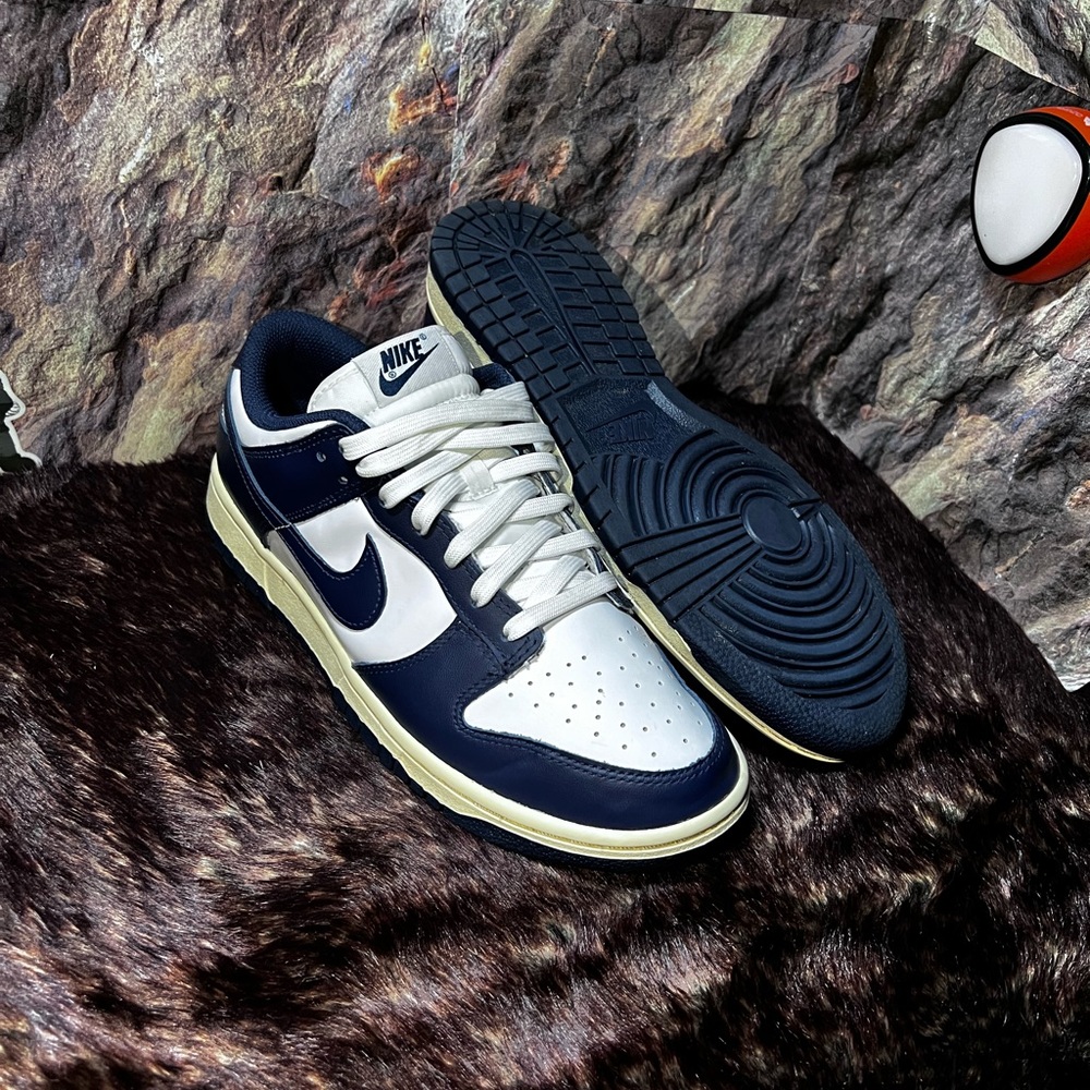 Nike Dunk low PRM(Vintage/Navy)